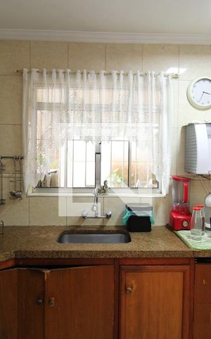 Casa à venda com 130m², 3 quartos e 2 vagasCozinha