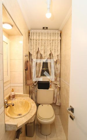 Casa à venda com 130m², 3 quartos e 2 vagasLavabo