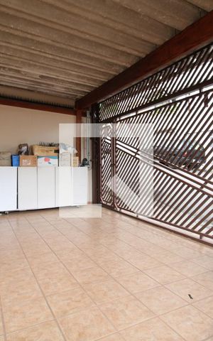 Casa à venda com 130m², 3 quartos e 2 vagasGaragem