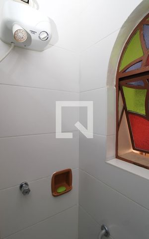Casa à venda com 130m², 3 quartos e 2 vagasBanheiro da Suíte