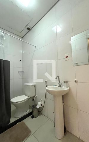 Studio para alugar com 90m², 1 quarto e sem vaga Studio para alugar com 90m², 1 quarto e sem vagaBanheiro