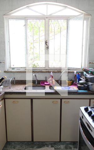 Casa de condomínio à venda com 275m², 3 quartos e 2 vagasCozinha