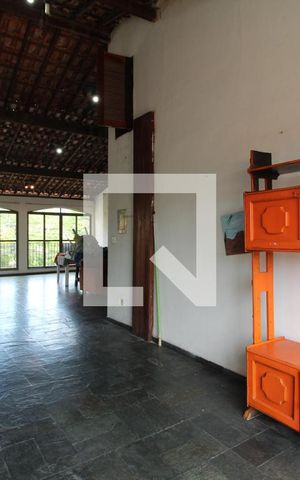 Casa de condomínio à venda com 275m², 3 quartos e 2 vagasTerraço