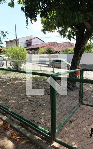 Casa de condomínio à venda com 275m², 3 quartos e 2 vagasÁrea Pet