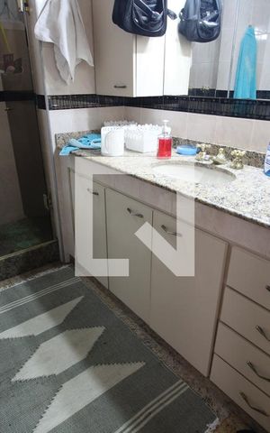 Casa de condomínio à venda com 275m², 3 quartos e 2 vagasBanheiro Social