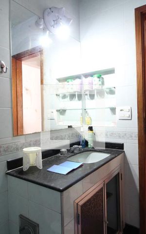 Casa de condomínio à venda com 275m², 3 quartos e 2 vagasQuarto 3 - Banheiro da Suíte