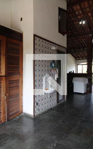 Casa de condomínio à venda com 275m², 3 quartos e 2 vagasTerraço