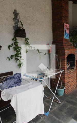 Casa de condomínio à venda com 275m², 3 quartos e 2 vagasChurrasqueira