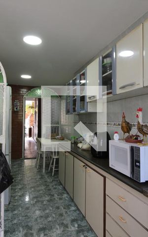 Casa de condomínio à venda com 275m², 3 quartos e 2 vagasCozinha