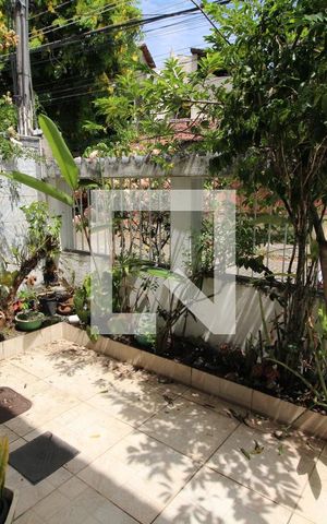 Casa de condomínio à venda com 275m², 3 quartos e 2 vagasQuintal da Frente