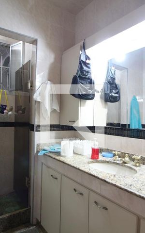 Casa de condomínio à venda com 275m², 3 quartos e 2 vagasBanheiro Social
