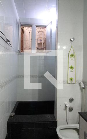 Casa de condomínio à venda com 275m², 3 quartos e 2 vagasQuarto 3 - Banheiro da Suíte