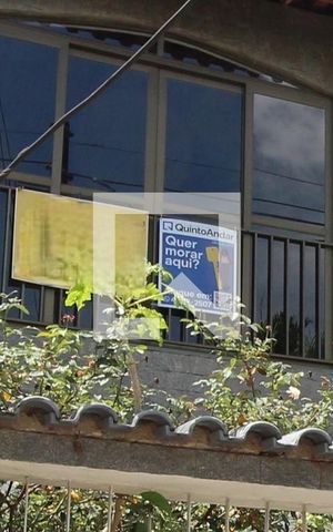 Casa de condomínio à venda com 275m², 3 quartos e 2 vagasFachada com Placa Quinto Andar