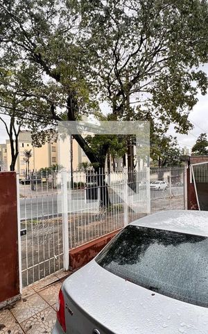 Casa à venda com 270m², 2 quartos e 4 vagas Casa à venda com 270m², 2 quartos e 4 vagasQuintal - Garagem