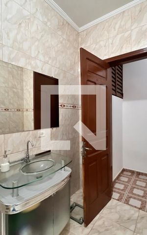 Casa à venda com 270m², 2 quartos e 4 vagas Casa à venda com 270m², 2 quartos e 4 vagasBanheiro