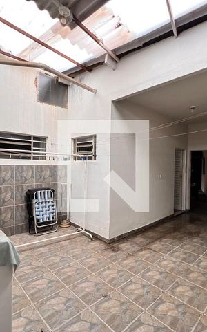 Casa à venda com 270m², 2 quartos e 4 vagas Casa à venda com 270m², 2 quartos e 4 vagasÁrea de Serviço