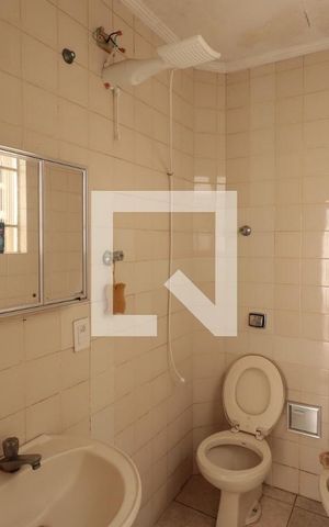 Casa à venda com 121m², 2 quartos e 2 vagasBanheiro
