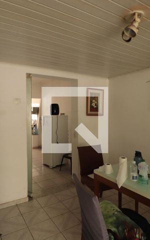 Casa à venda com 121m², 2 quartos e 2 vagasSala