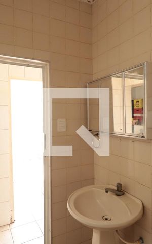 Casa à venda com 121m², 2 quartos e 2 vagasBanheiro
