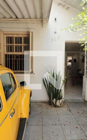 Casa à venda com 121m², 2 quartos e 2 vagasGaragem