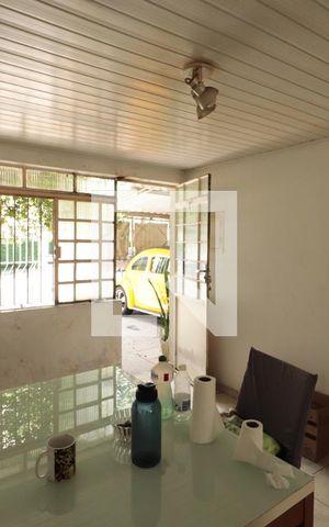 Casa à venda com 121m², 2 quartos e 2 vagasSala