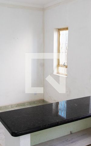 Casa à venda com 250m², 3 quartos e 3 vagas Casa à venda com 250m², 3 quartos e 3 vagasCOZINHA