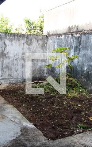 Casa à venda com 250m², 3 quartos e 3 vagas Casa à venda com 250m², 3 quartos e 3 vagasÁREA EXTERNA FUNDOS