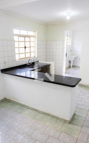 Casa à venda com 250m², 3 quartos e 3 vagas Casa à venda com 250m², 3 quartos e 3 vagasCOZINHA