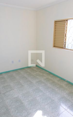 Casa à venda com 250m², 3 quartos e 3 vagas Casa à venda com 250m², 3 quartos e 3 vagasSUITE