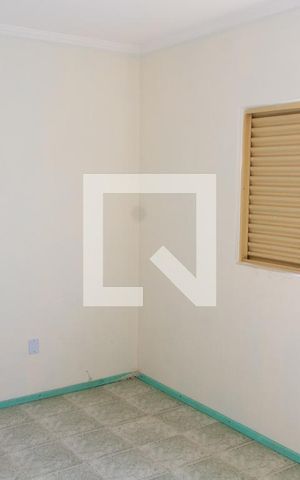 Casa à venda com 250m², 3 quartos e 3 vagas Casa à venda com 250m², 3 quartos e 3 vagasSUITE