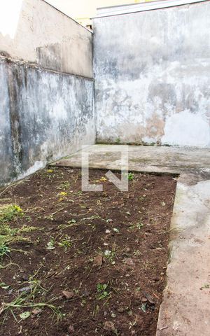 Casa à venda com 250m², 3 quartos e 3 vagas Casa à venda com 250m², 3 quartos e 3 vagasÁREA EXTERNA FUNDOS