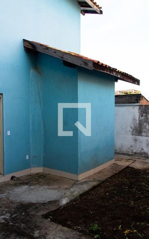 Casa à venda com 250m², 3 quartos e 3 vagas Casa à venda com 250m², 3 quartos e 3 vagasÁREA EXTERNA FUNDOS