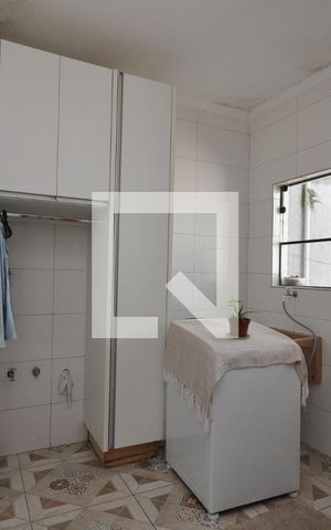 Casa à venda com 300m², 3 quartos e 6 vagasÁrea de Serviço