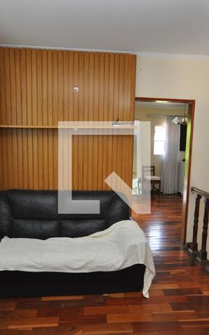 Casa à venda com 300m², 3 quartos e 6 vagasSala de TV