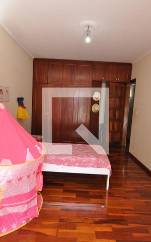 Casa à venda com 300m², 3 quartos e 6 vagasQuarto 2