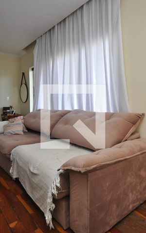 Casa à venda com 300m², 3 quartos e 6 vagasSala