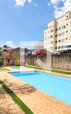 Apartamento à venda com 111m², 3 quartos e 2 vagas Apartamento à venda com 111m², 3 quartos e 2 vagasÁrea comum - Piscina