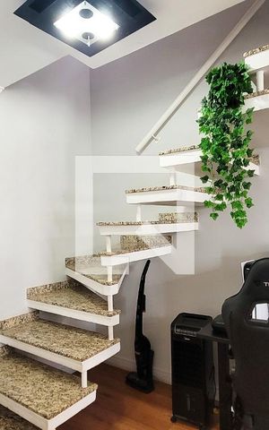 Apartamento à venda com 111m², 3 quartos e 2 vagas Apartamento à venda com 111m², 3 quartos e 2 vagasSala