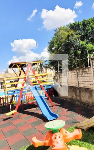 Apartamento à venda com 111m², 3 quartos e 2 vagas Apartamento à venda com 111m², 3 quartos e 2 vagasÁrea comum - Playground