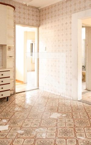 Casa à venda com 220m², 3 quartos e 2 vagas Casa à venda com 220m², 3 quartos e 2 vagasSala de Jantar