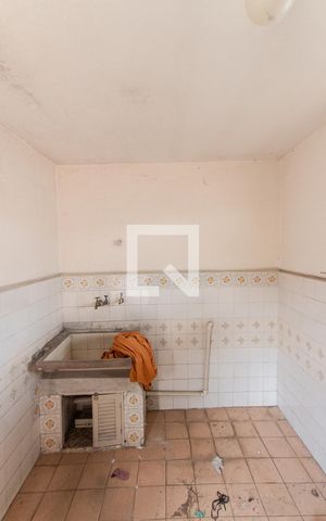 Casa à venda com 220m², 3 quartos e 2 vagas Casa à venda com 220m², 3 quartos e 2 vagasÁrea de Serviço
