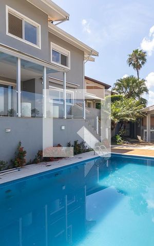 Casa de condomínio para alugar com 450m², 4 quartos e 3 vagas Casa de condomínio para alugar com 450m², 4 quartos e 3 vagasQuintal
