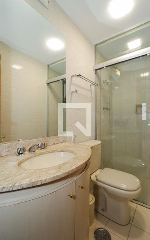 Apartamento para alugar com 90m², 3 quartos e 1 vaga Apartamento para alugar com 90m², 3 quartos e 1 vagaBanheiro
