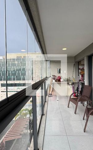 Apartamento à venda com 85m², 3 quartos e 1 vaga Apartamento à venda com 85m², 3 quartos e 1 vagaVaranda