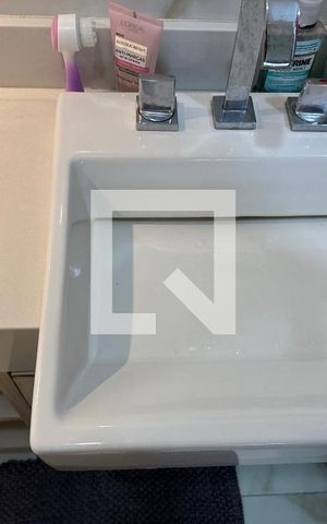 Apartamento à venda com 85m², 3 quartos e 1 vaga Apartamento à venda com 85m², 3 quartos e 1 vagaBanheiro Social