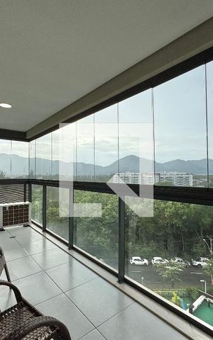 Apartamento à venda com 85m², 3 quartos e 1 vaga Apartamento à venda com 85m², 3 quartos e 1 vagaVaranda