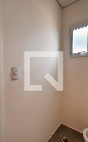 Apartamento à venda com 94m², 2 quartos e 1 vaga Apartamento à venda com 94m², 2 quartos e 1 vagaBanheiro 2