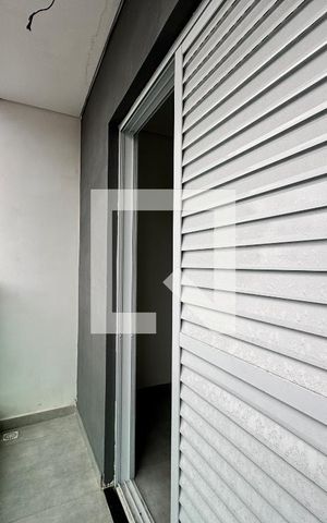 Apartamento à venda com 94m², 2 quartos e 1 vaga Apartamento à venda com 94m², 2 quartos e 1 vagaSacada