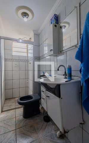 Apartamento à venda com 42m², 2 quartos e 1 vaga Apartamento à venda com 42m², 2 quartos e 1 vagaBanheiro