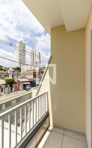 Casa à venda com 100m², 3 quartos e 2 vagas Casa à venda com 100m², 3 quartos e 2 vagasVaranda do Quarto 3